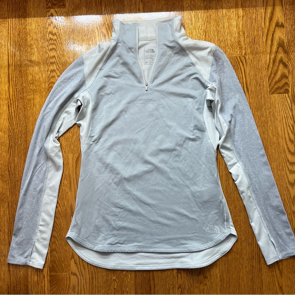 The North Face 1/4 Zip Longsleeve Top